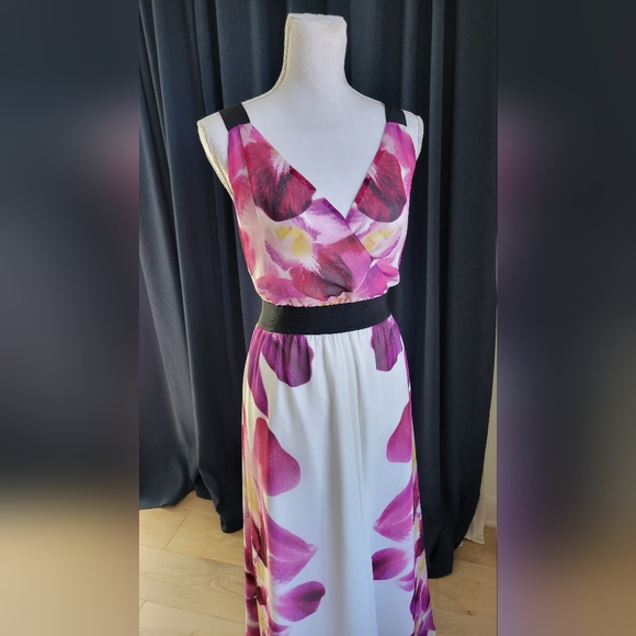 EXPRESS | Floral Maxi Dress - Picture 3 of 13
